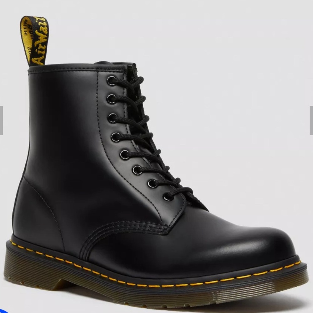 Dr. Marten - 1460 SMOOTH LEATHER LACE UP BOOTS